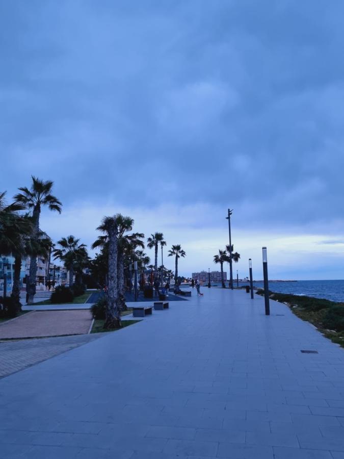 Luxury Evita Apartments In Torrevieja Kültér fotó