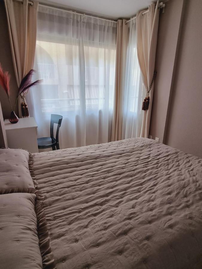 Luxury Evita Apartments In Torrevieja Kültér fotó